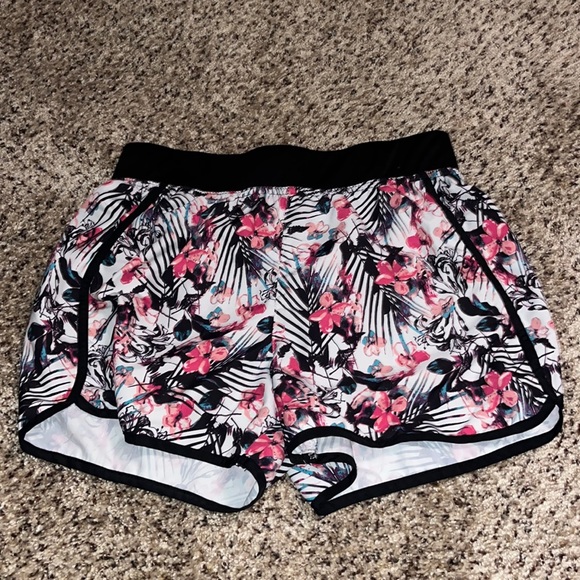 Girls XL Athletic Shorts - Picture 1 of 1